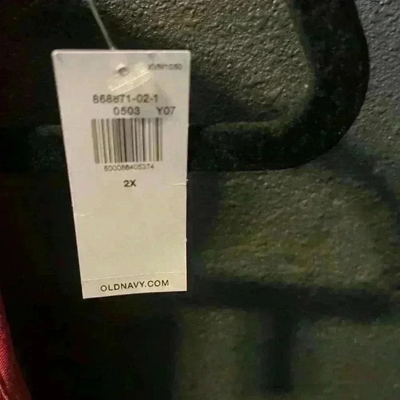 Old Navy Work Out Top - Picture 2 of 3